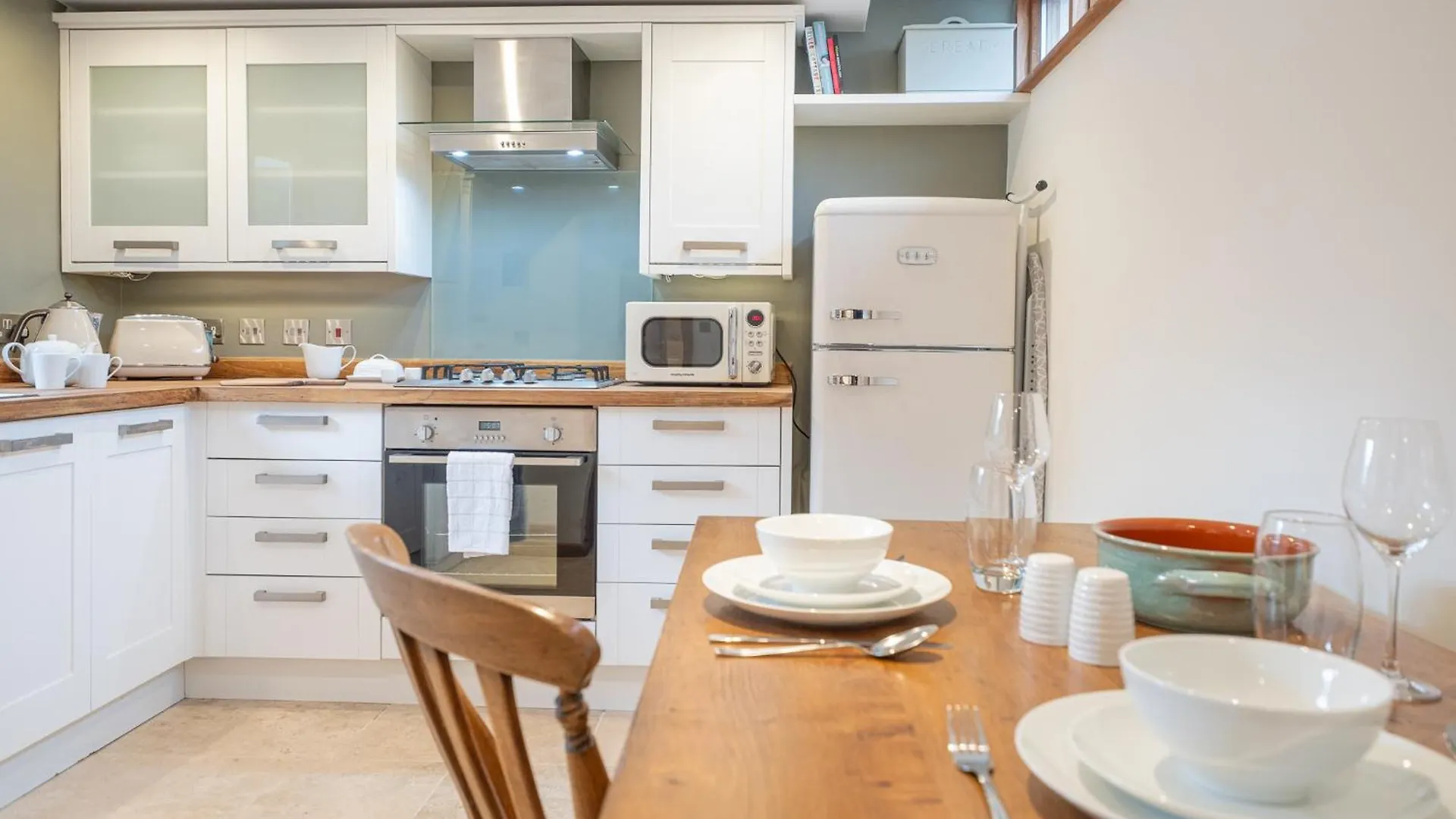 The Coach House - Beautiful Home In Cheltenham!