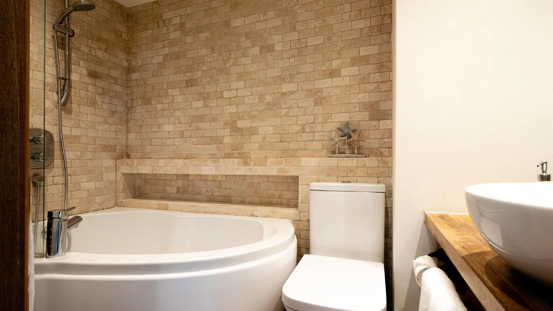 Apartment The Coach House - Beautiful Home In Cheltenham!