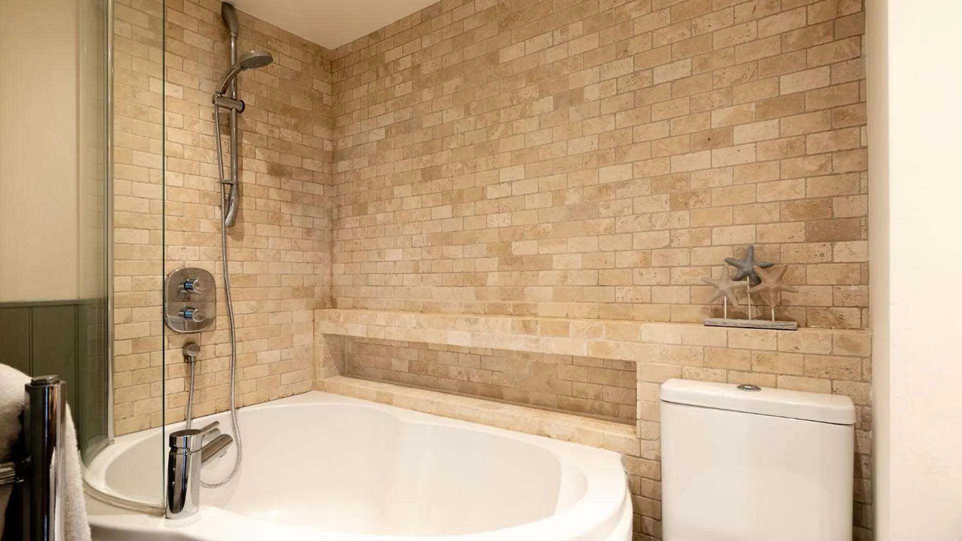 The Coach House - Beautiful Home In Cheltenham! Cheltenham